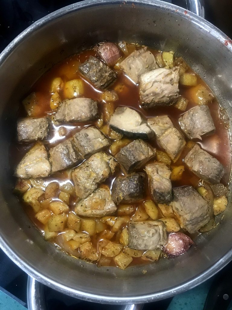Albacora o bonito encebollado (2)