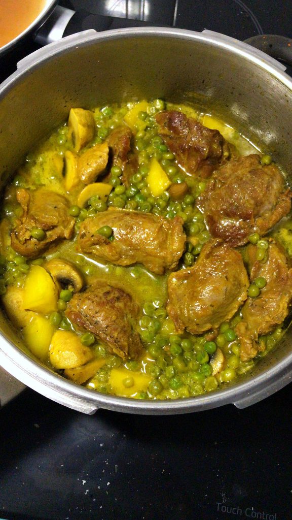 Carrillada con guisantes