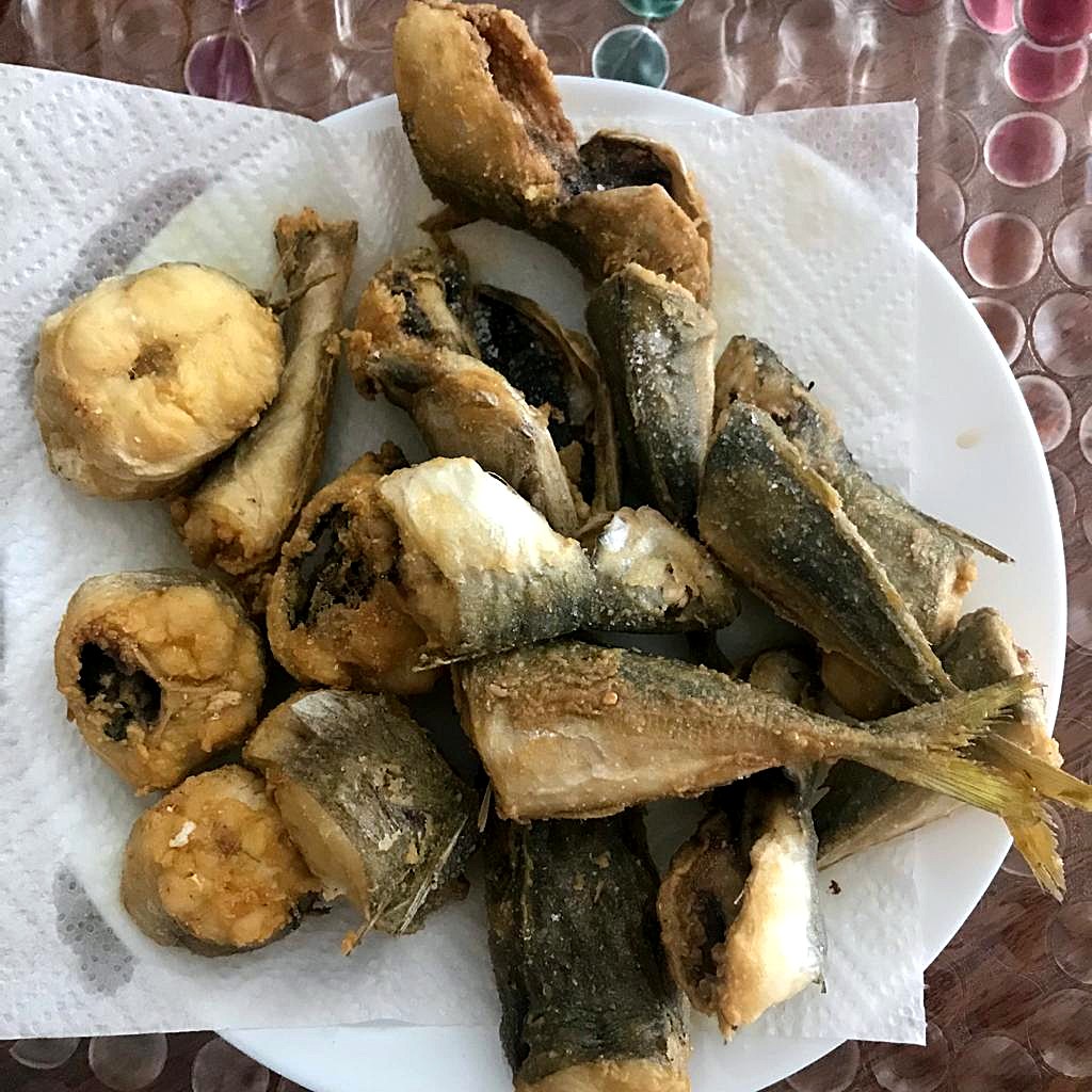 Pijotas y jureles fritos.