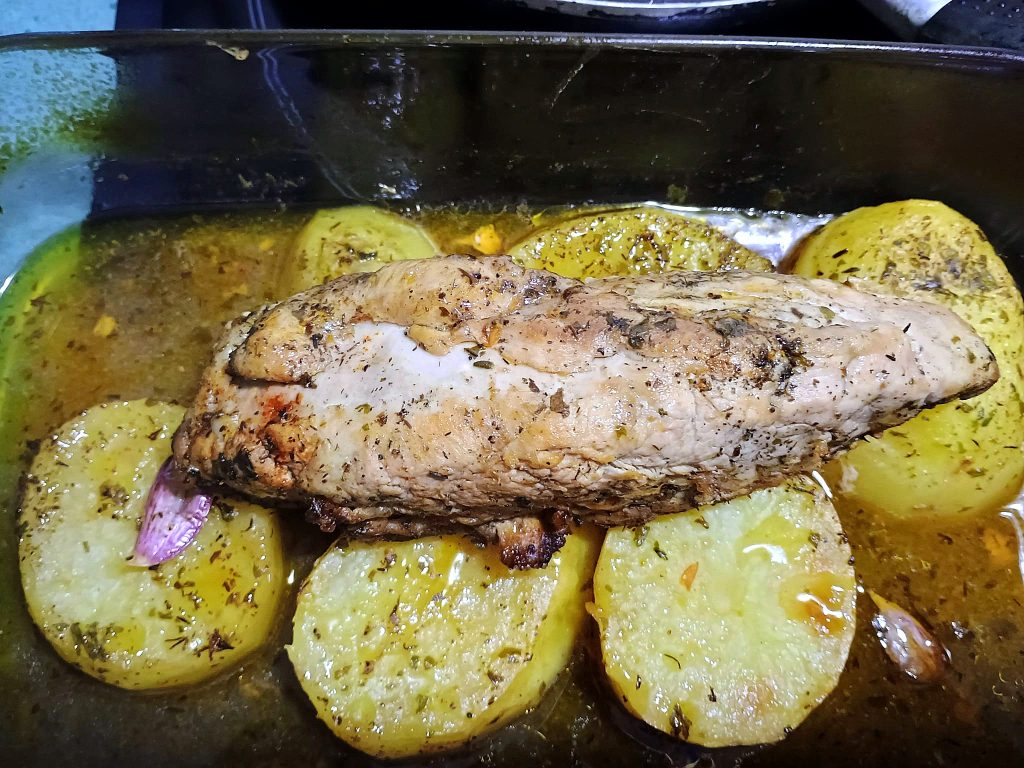 Solomillo al horno con patatas